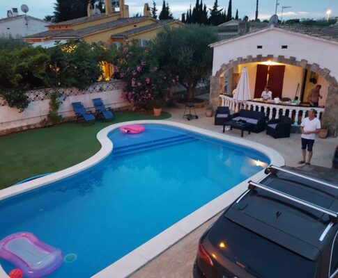 Maison de plain-pied à louer piscine et jardin privés à l’Escala