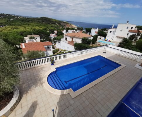 CASA A MONTGÓ AMB MAGNIFICA VISTA A LA BADIA DE ROSES AMB PISCINA